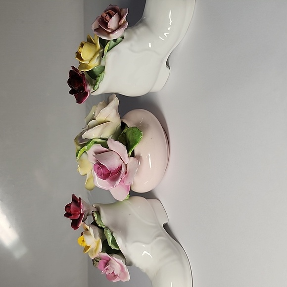 Vintage Floral Porcelain Shoe Figurines And Basket - Picture 4 of 7